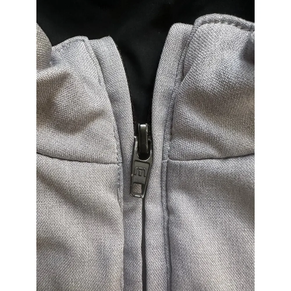 TravisMathew Mens XXL Gray Quilted Puffer Vest Full Zip Golf Casual Lightweight